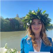 Laureata in Lingue e Letterature moderne offro ripetizioni di francese e spagnolo ma anche aiuto compiti per altre materie.